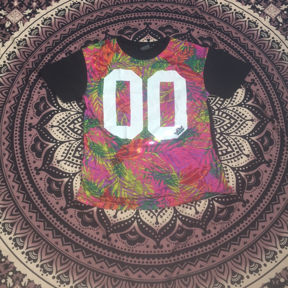 Urban empire floral 00 shirt